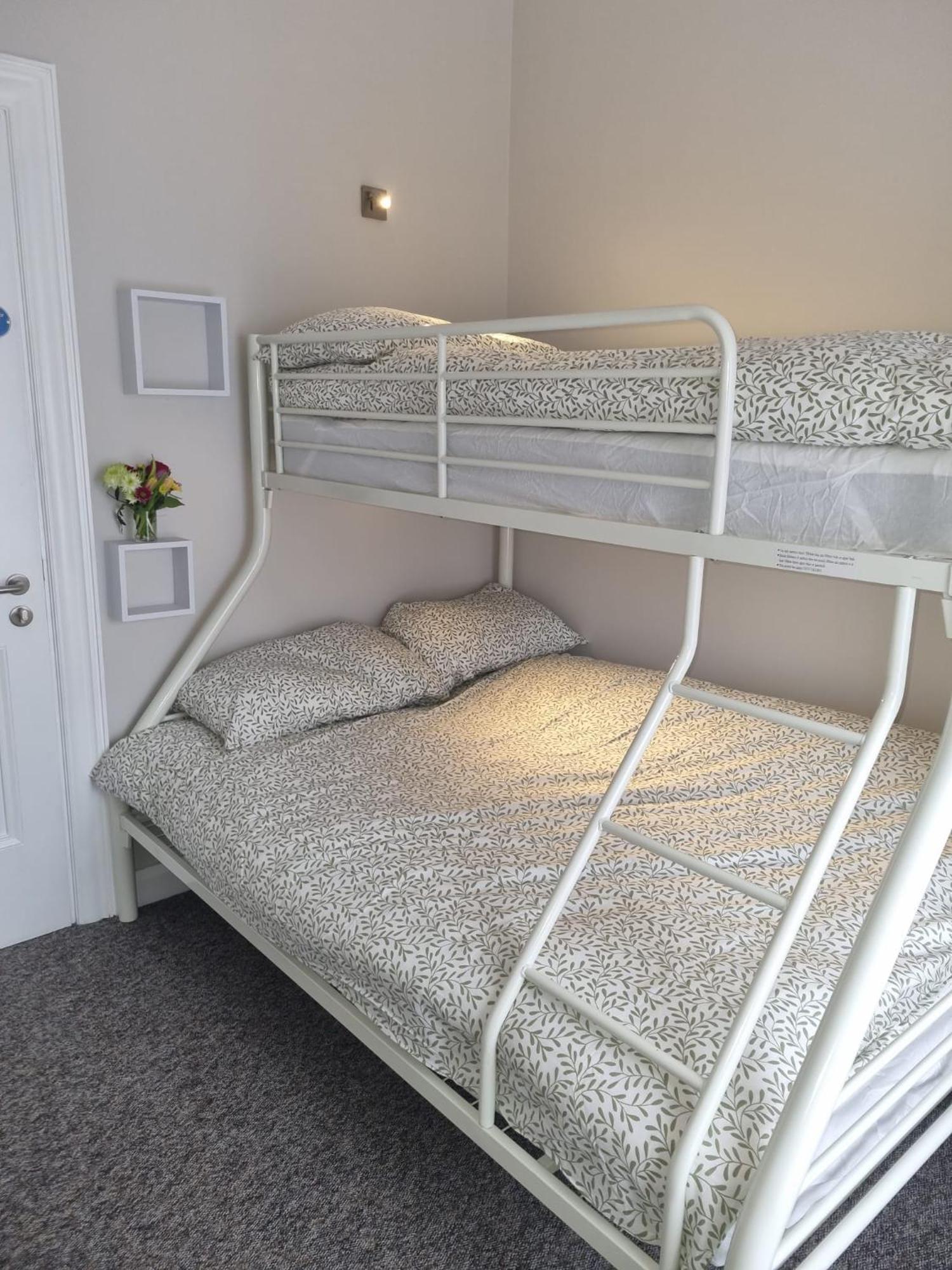 The Monkey Puzzle Hotel Bunclody Luaran gambar