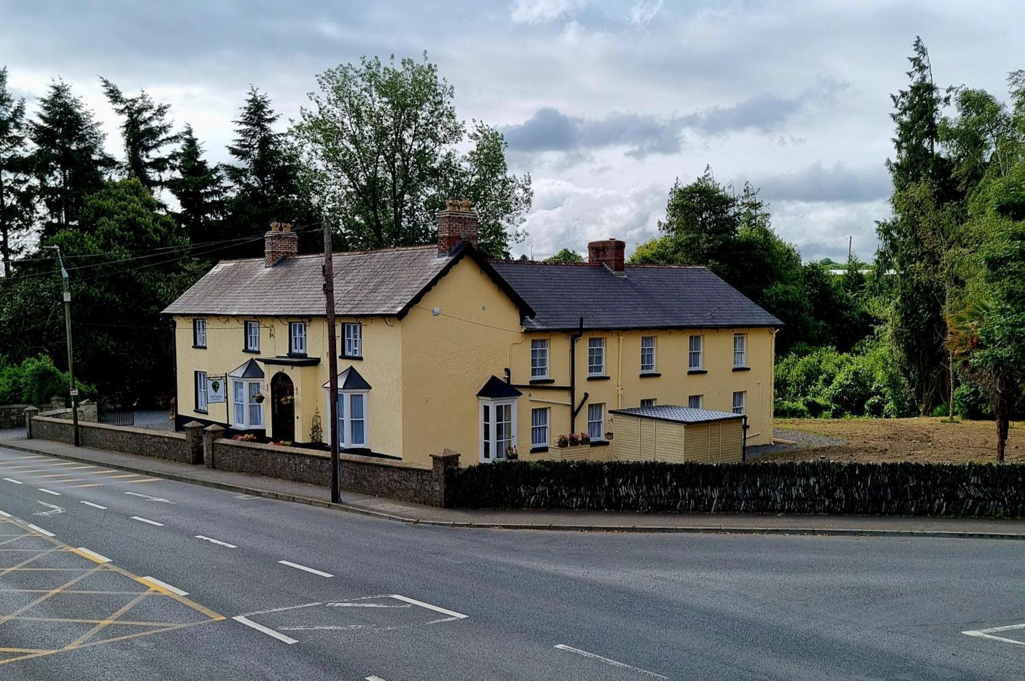 The Monkey Puzzle Hotel Bunclody Luaran gambar